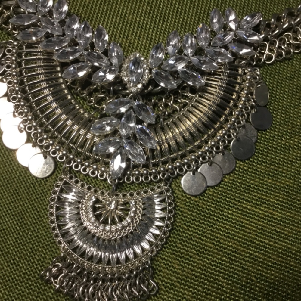 Prom/Wedding Rhinestone Collar Necklace - Picture 11 of 13